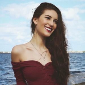 Meet your Posher, Kaylee